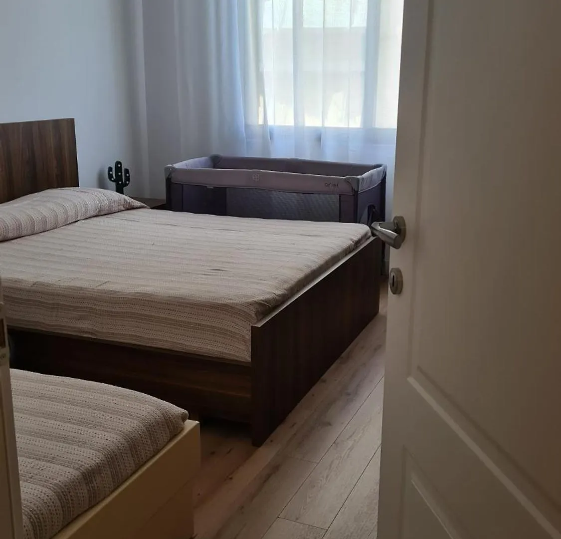 Family-Friendly Apt At 21 Dhjetori W/Self Check-In Tirana 0*,  Albania